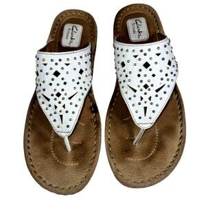 Clarks Artisan Latin Bolero White Leather Thong Sandals Diamond Pattern Stud 11M